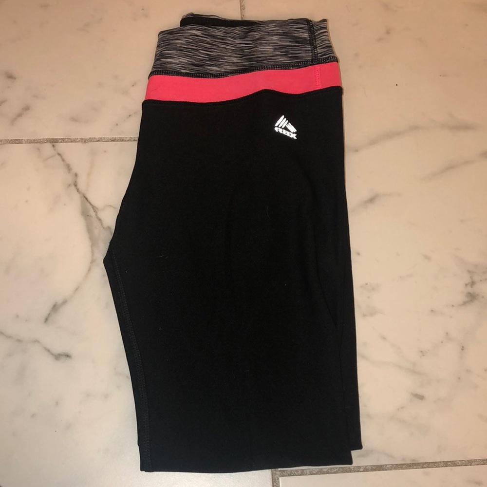 Cropped athletic leggings